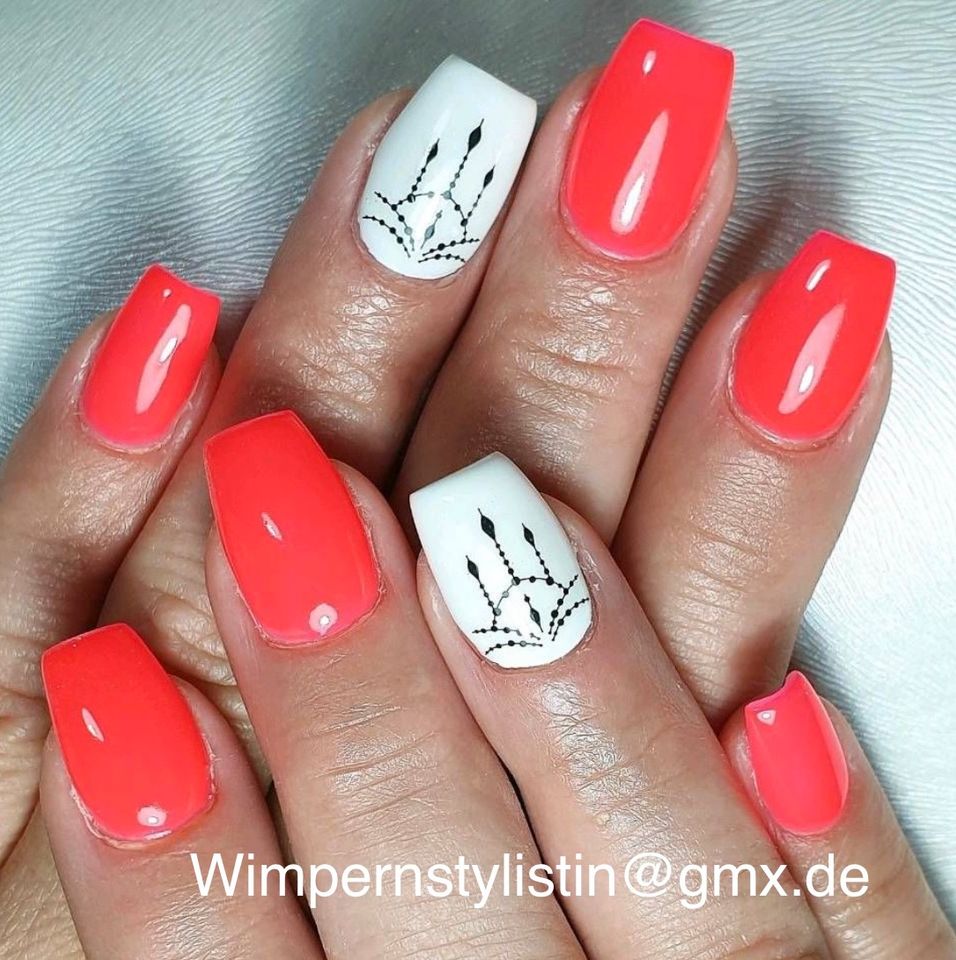 UV-Wimpernverlängerung Nagelstudio Kosmetikstudio in Alzenau