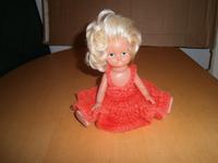 Puppe Sammlerpuppe mit roten Strickkleid 16 cm hoch - DDR Thüringen - Lucka Vorschau