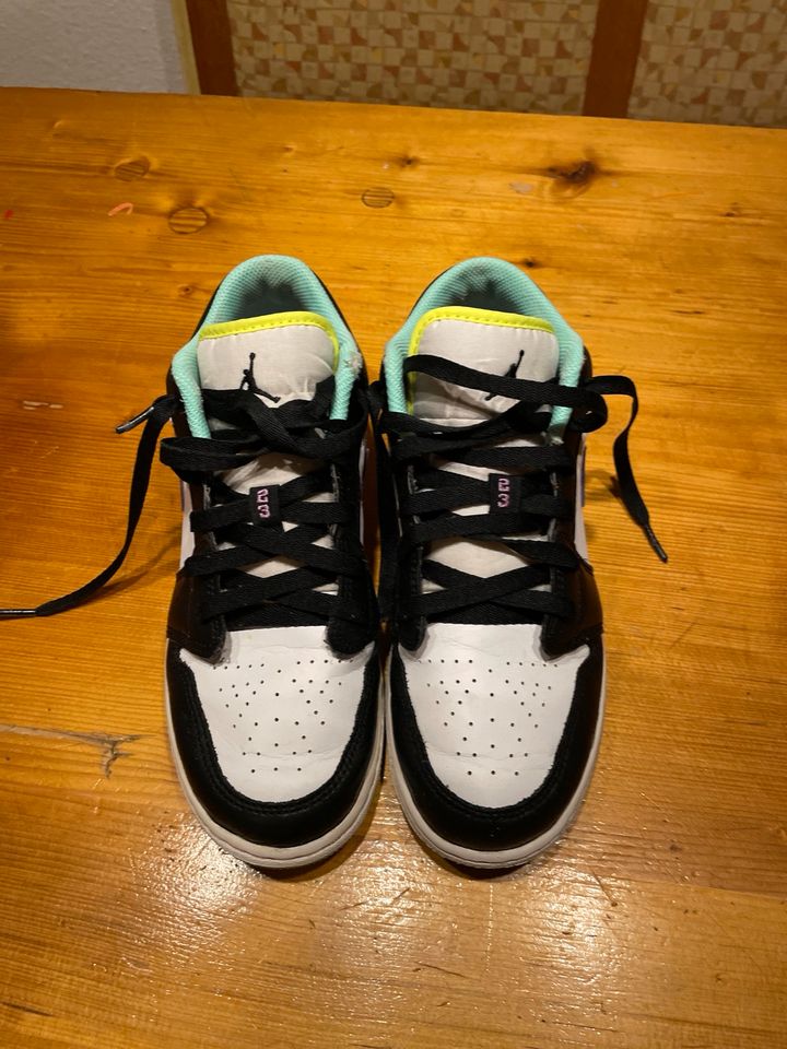 Sneaker Nike Air Jordans Größe 39 in Halle