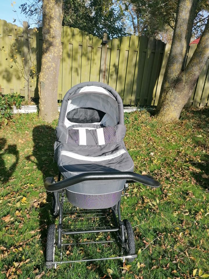 Kinderwagen Trille Modell Hippa mit Sportwagenaufsatz in Goldenstedt