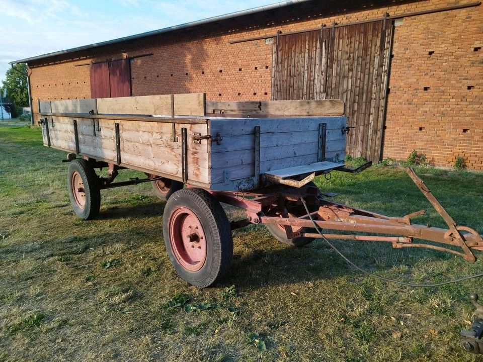 Traktor Anhänger Drehschemel 4,2t in Wallstawe