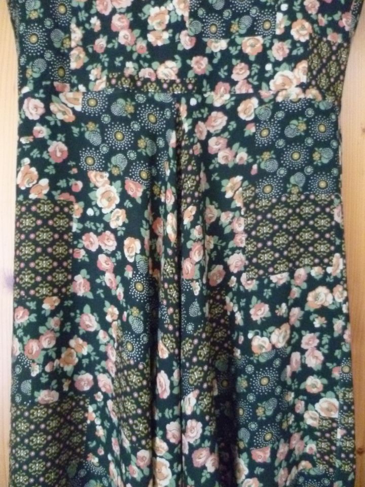 Luftiges Sommerkleid aus den 70gern bildschön kl. Größe Taille 72 in Aachen