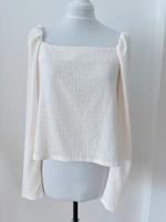 H&m Shirt top Volant longsleeve langarm L Weiß Creme  Puffärmel Frankfurt am Main - Seckbach Vorschau