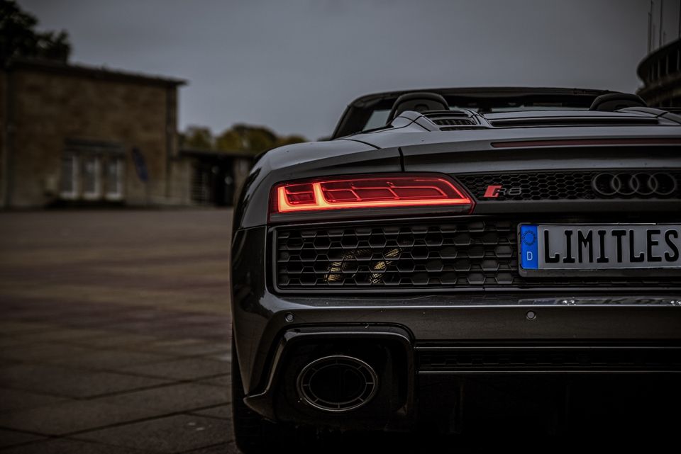 Audi R8 V10 Spyder Facelift mieten Cabrio Roadster Sportwagen Hochzeitsauto in Berlin