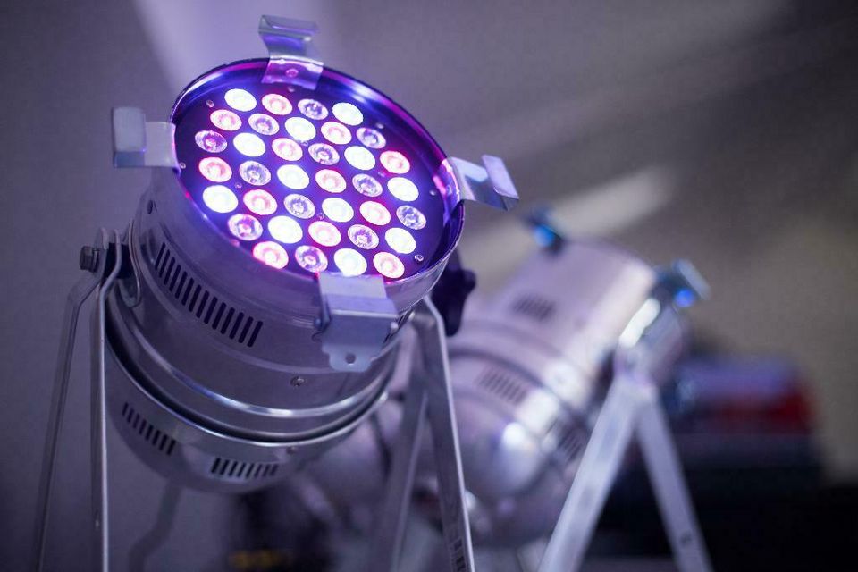 LED PAR Scheinwerfer zu vermieten! in Lehre