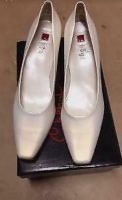 Högl Brautschuhe Schuhe Hochzeit Pumps ivory Hr 6 1/2 (40) neu Güstrow - Landkreis - Krakow am See Vorschau