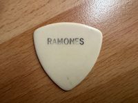 Verk. Absolute Rarität Ramones Gitarrenplektrum Niedersachsen - Wolfsburg Vorschau