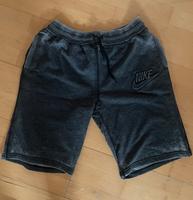 Nike Shorts Grau in Gr. M Bayern - Dorfen Vorschau