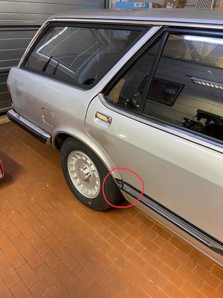 Suche Ford Granada Turnier MK3 Zierleiste in Bremervörde