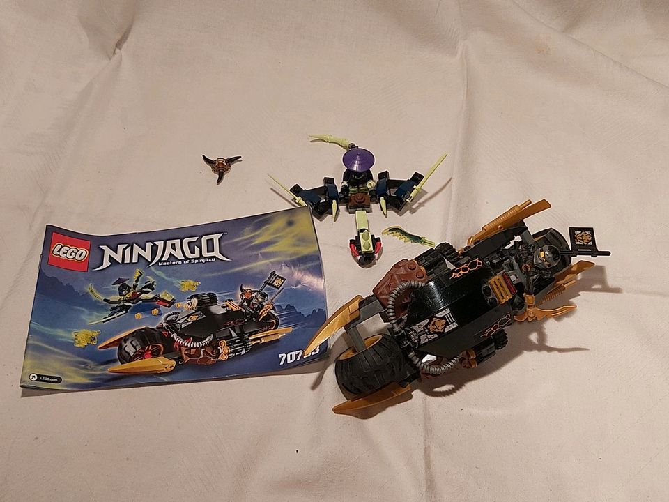 Lego Ninjago - Cole's Donner-Bike, Masters of Spinjitzu (70733) in Leipzig