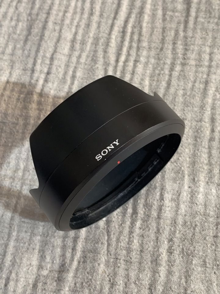 Sony ZEISS Zoomobjektiv FE 24-70 mm F4 ZA OSS in Bad Homburg