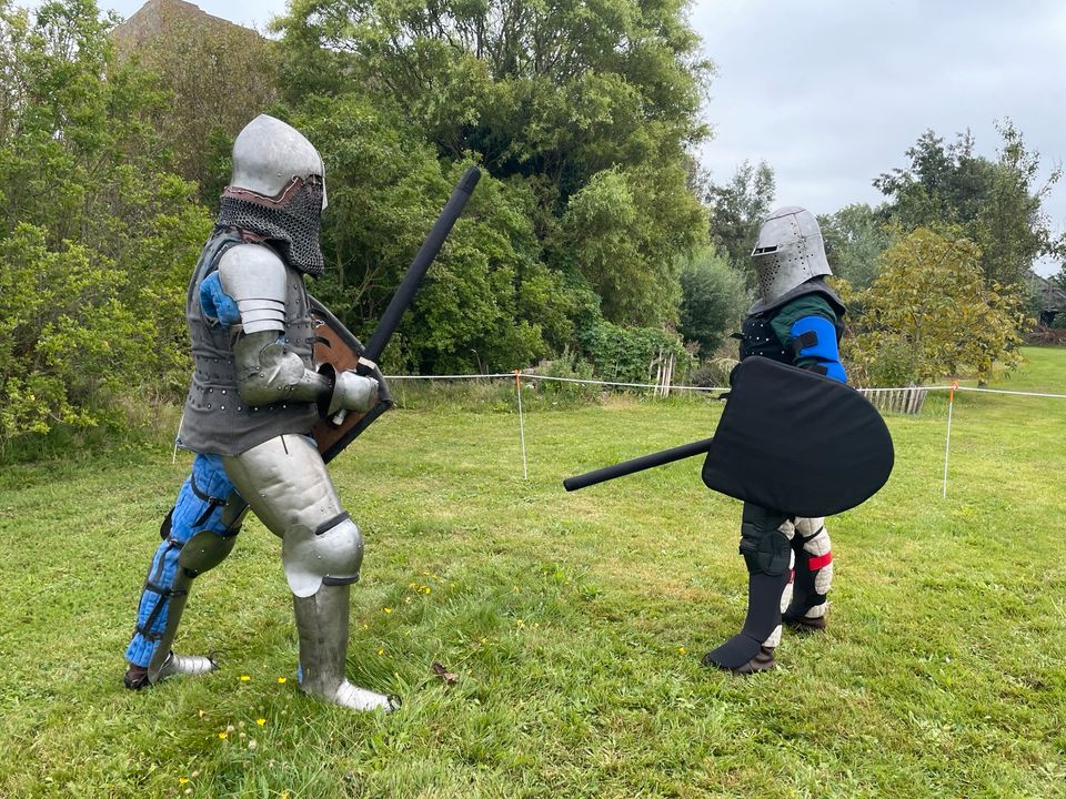 Kampfsport in mittelalterlicher Rüstung (Duell) in Centrum