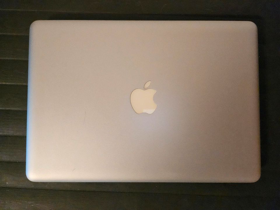 MacBook Pro 13 Zoll Mitte 2010 Mit Ladegerät in Murr Württemberg