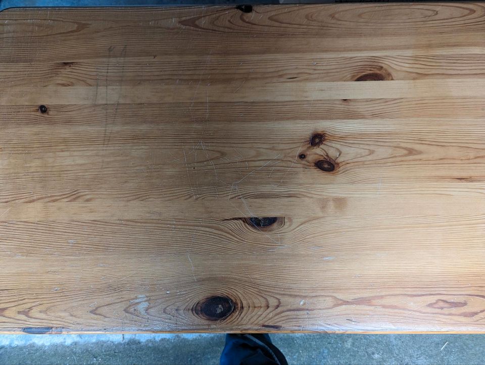 Holztisch für Sitzecke in Lauchhammer