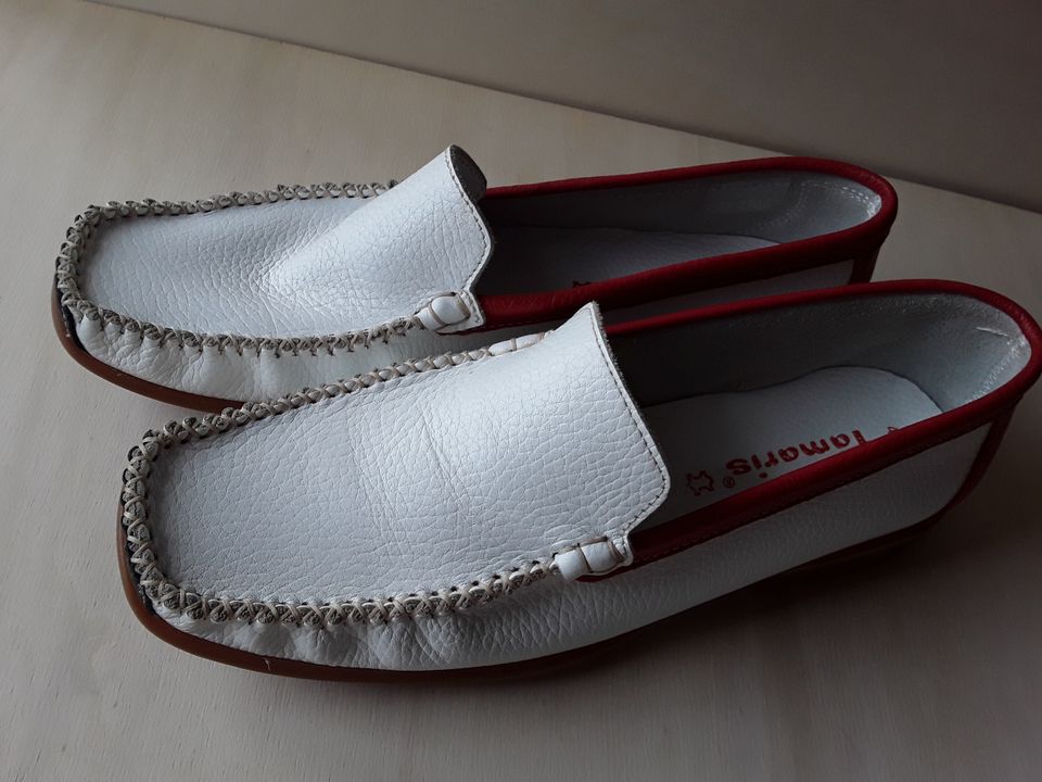 Neue Tamaris Leder Schuhe Slipper Gr 42 in Holle