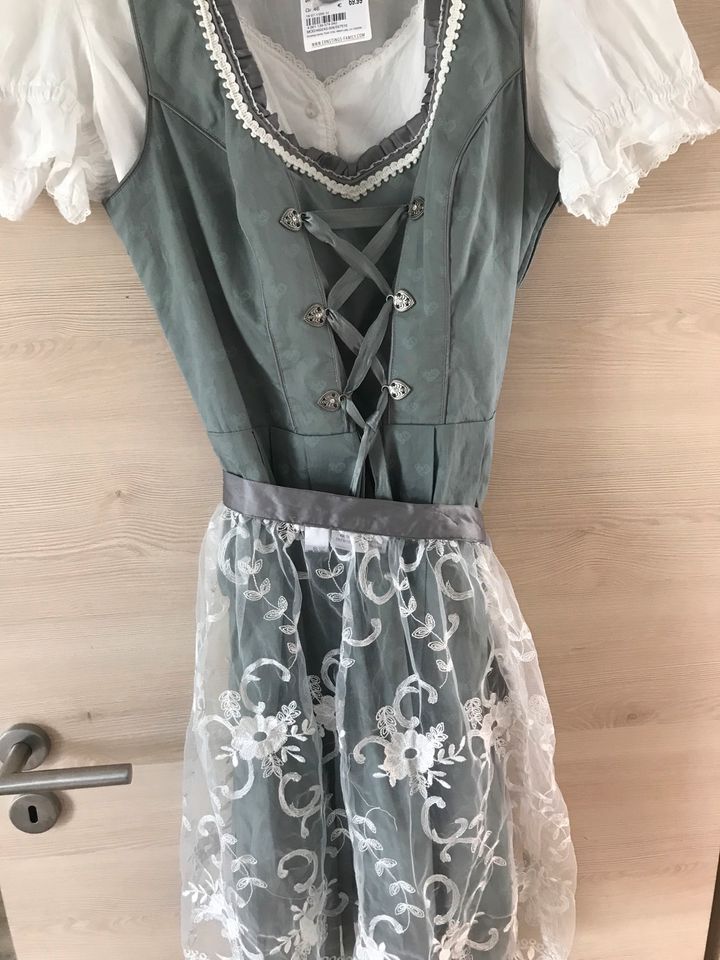 Dirndl NEU! Mit Etikett Gr. 46 in Aurach