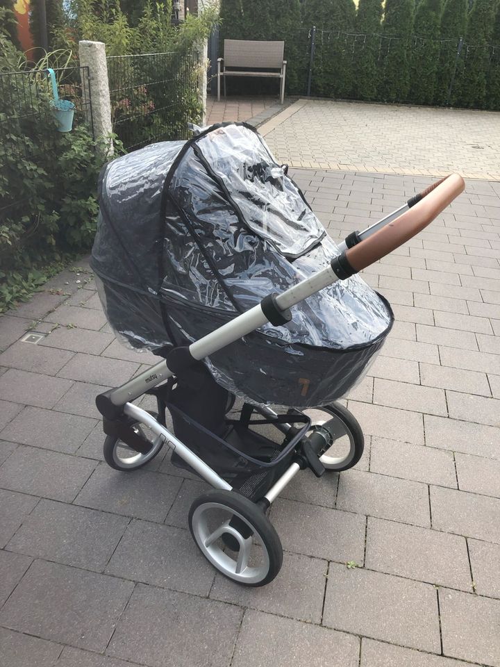 Kombi-Kinderwagen mutsy nio mit viel Zubehör in Oerlinghausen