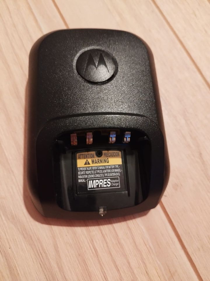 Motorola DP2400e / Handfunkgerät inkl. Akku und Ladeschale in Ascheberg