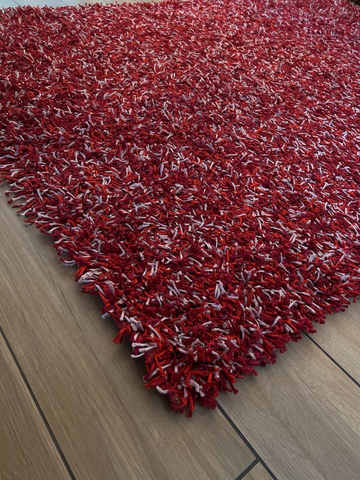 Teppich rot gemustert Maße 1,60x 2,30 m in Berlin