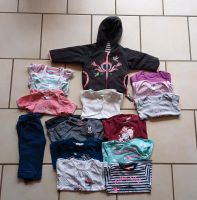 Kleiderpaket, Langarmshirts, Bodys, Jogginghose Nordrhein-Westfalen - Geseke Vorschau