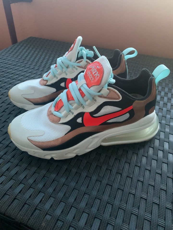 Nike Air Max React 270 in Berlin