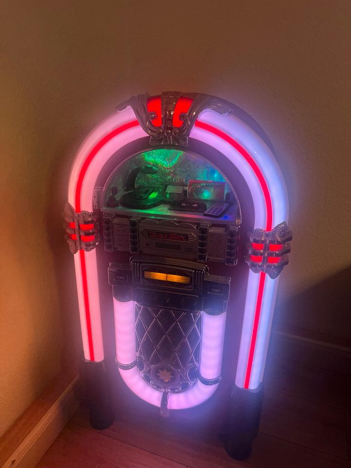 Retro Jukebox mit CD-/USB-/SD-Funktion und LED-Beleuchtung in Offenbach