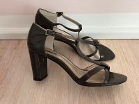 Belmondo ❤️ Pumps Sandaletten Gr 39 grau Lackleder neu Niedersachsen - Gehrden Vorschau