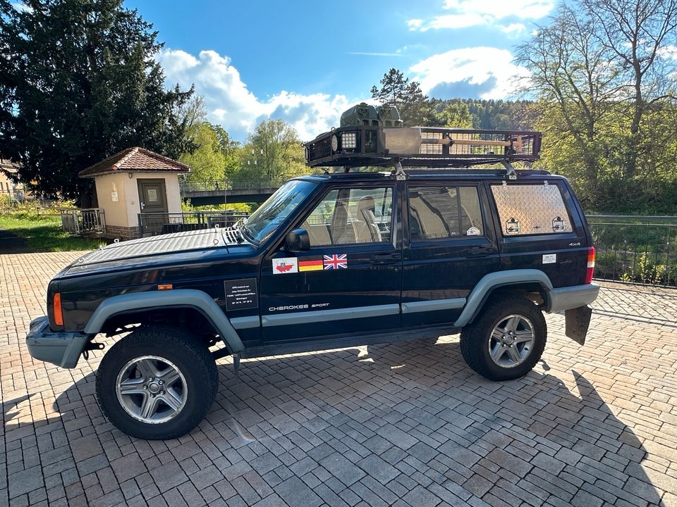 Jeep Grand Cherokee - 2,5l in Meiningen