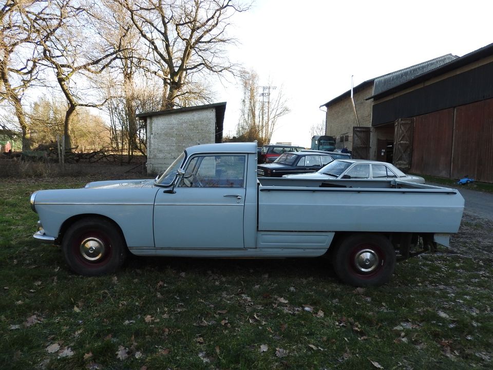 Peugeot 404 Pick-up in Linden