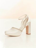 Pumps Schuhe Brautschuhe 10 cm Ivory aus Satin Baden-Württemberg - Meckenbeuren Vorschau