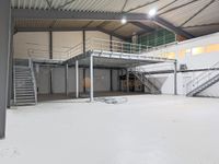 Gewerbehalle 708  m²  + 230 m² Büroflächen 65451 Kelsterbach Nahe Flughafen PROVISIONSFREI zu verm. Hessen - Kelsterbach Vorschau