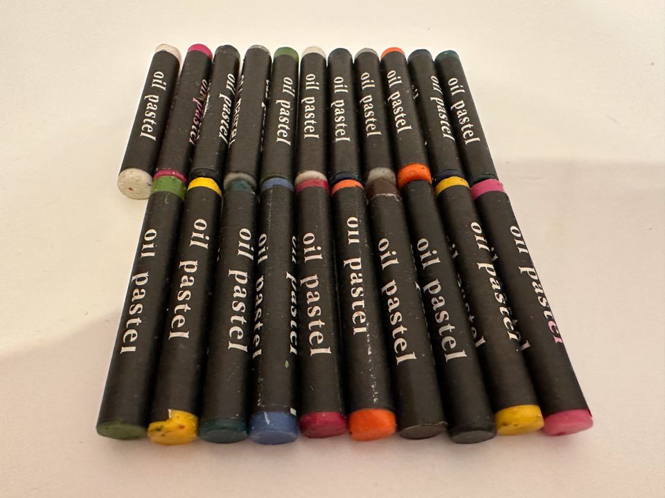 21 Oil Pastel Stifte -Malstifte -Buntstifte -"Sehr gut erhalten!" in Melle