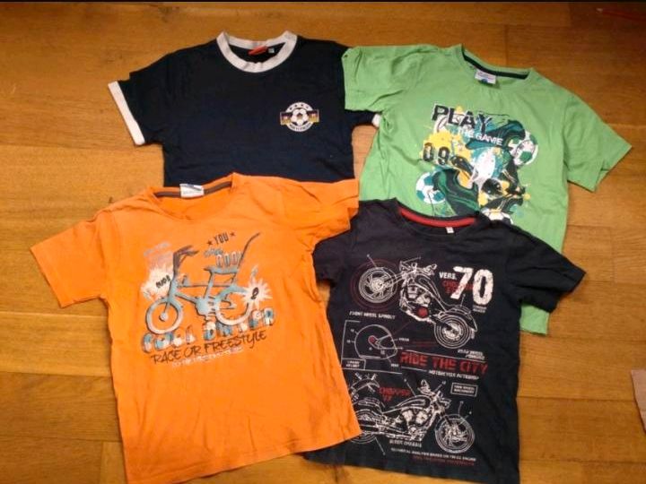 4 T-Shirts Junge Paket Gr. 122 128  Topolino Fußball in Dresden