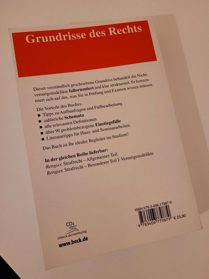 Strafrecht BT II - Delikte gegen Person und Allgemeinheit in Hamburg