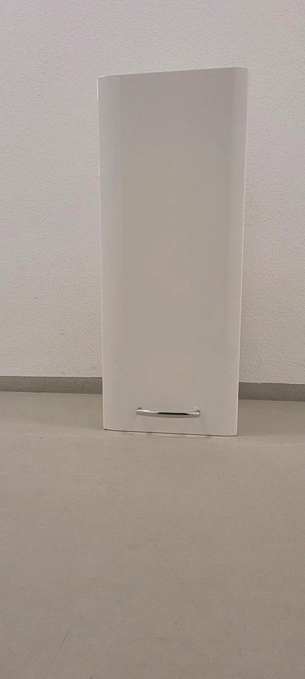 Badezimmerschrank, hängend B-30cm. T-20 cm. H-73 cm in Rosenheim