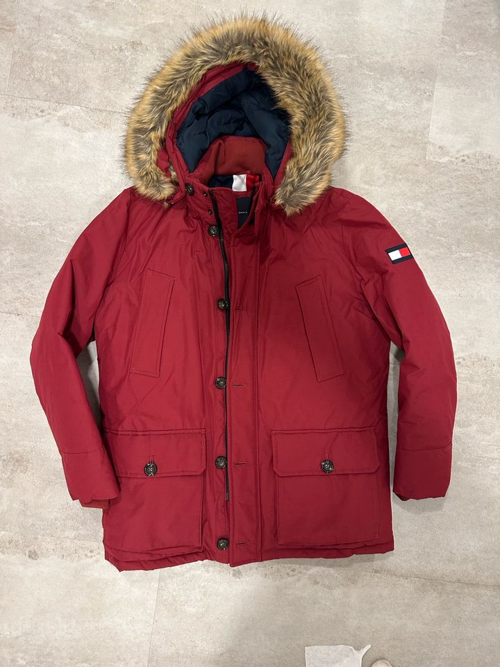 Tommy Hilfiger Parka Mantel Jacke Herren XL Weinrot Bordeaux NEU in Sachsen  - Stollberg | eBay Kleinanzeigen ist jetzt Kleinanzeigen