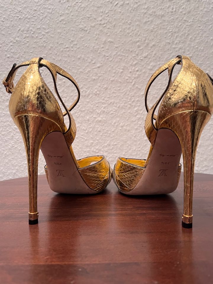 Louis Vuitton Python Sandaletten Pumps High Heels Gold 39,5 in Wuppertal