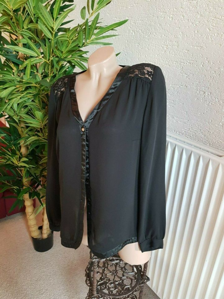 Traumbluse C'est Paris Bluse schwarz Gr. 38 mit Spitze wie neu!! in Norderstedt