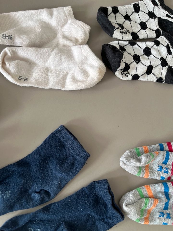 Socken 23-26 Strümpfe in Ostfildern