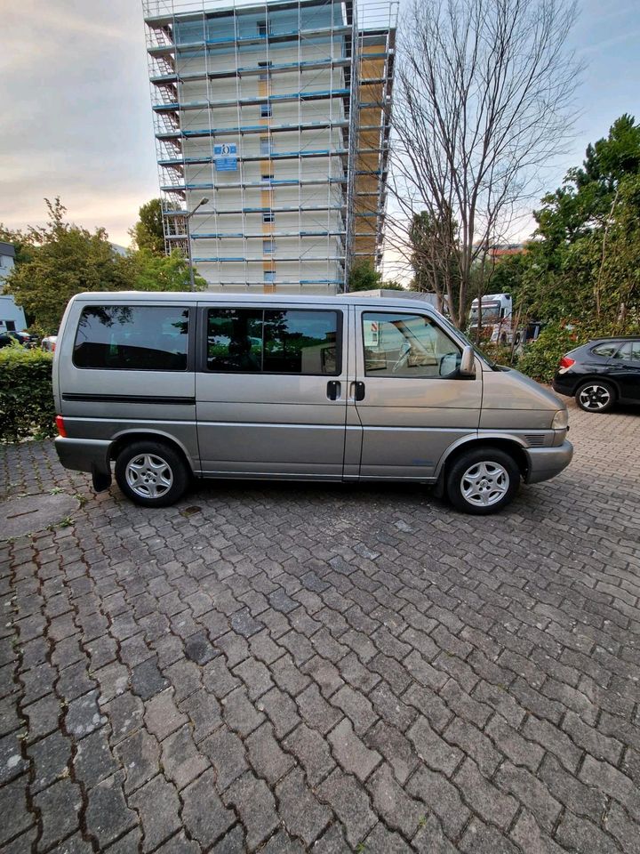 VW Caravelle T4 in Nürnberg (Mittelfr)
