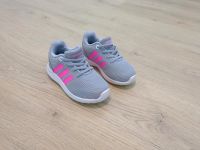 Adidas Sneaker Sportschuhe Gr. 22 Mädchen Nordrhein-Westfalen - Recklinghausen Vorschau