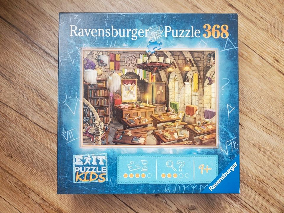 Ravensburger EXIT Puzzle Kids "In der Zauberschule" in Hersbruck