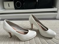 TAMARIS DAMEN HOCHZEITSSCHUHE WEIß – GR. 41 Nordrhein-Westfalen - Dinslaken Vorschau
