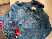 Jeans Jacke Cecil Gr. M (pass. 40/42) modisch neuwertig Nordrhein-Westfalen - Gelsenkirchen Vorschau