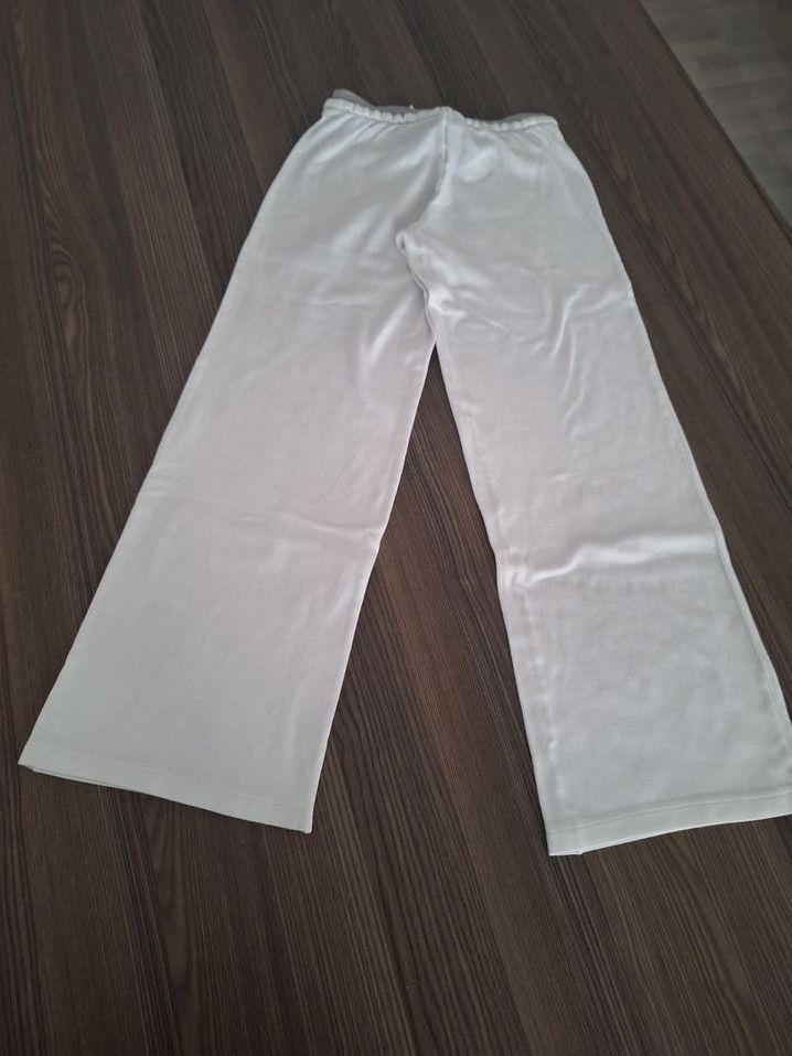 Benetton Jogginghose/Schlafhose weiß/grau Gr.152 in Celle