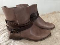 Felmini Boots /Stiefeletten taupe braun Gr 39 Hessen - Oberursel (Taunus) Vorschau