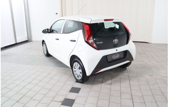 Toyota Aygo Automatik  Mietwagen Leihwagen Automieten Autovermietung Berlin in Berlin