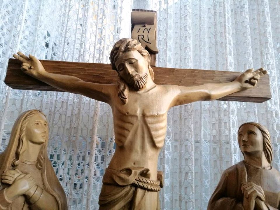 Skulptur Holz Kreuzigung Schnitzerei Weihnacht Christus in Melle