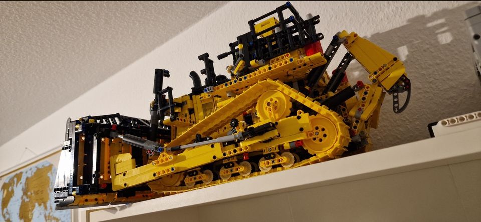 Lego Technic Bulldozer 42131 *neuwertig mit OVP* in Wiesbaden