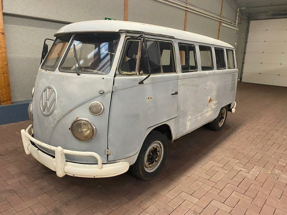 Volkswagen T1 Bus mit Scheiben Restaurierungsobjekt Verzollt in Sottrum